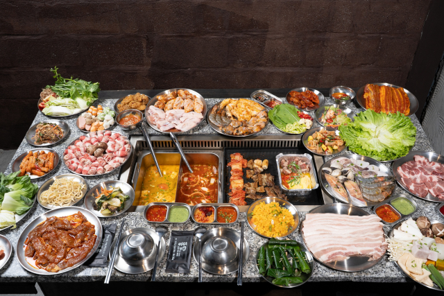 샤브샤브와 그릴(구이)을 동시에 이용 가능